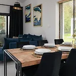 House Garden&spa-dom Nad Morzem Z Sauna I Jacuzzy Дом отдыха Odargowo